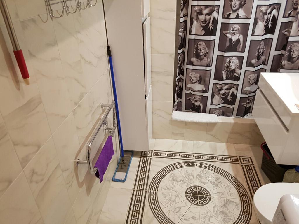 Comfort Apartment On Bogdanivska Street 7B Kiev Exterior foto