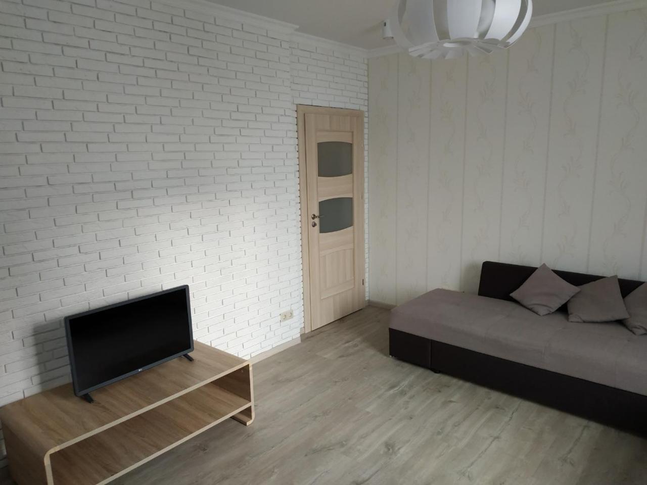 Comfort Apartment On Bogdanivska Street 7B Kiev Exterior foto