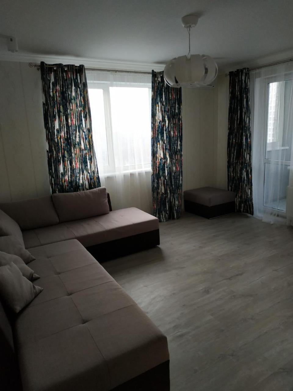 Comfort Apartment On Bogdanivska Street 7B Kiev Exterior foto